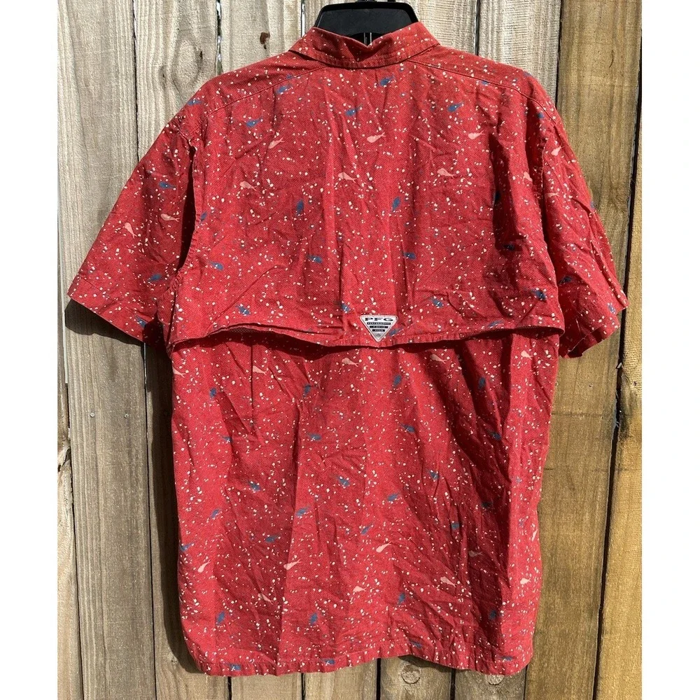 Columbia Shirt Mens Medium Red PFG Pocket Button Up Whale‎ Fish Print Vented